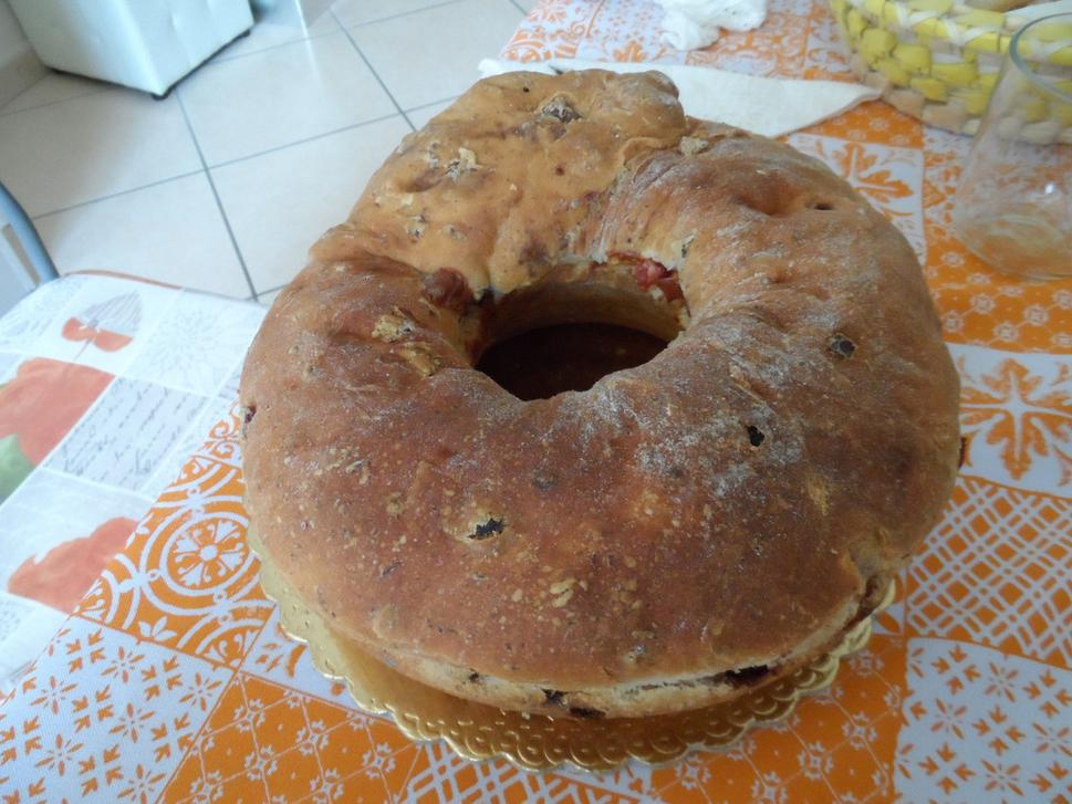 Tortano - tradičný slaný múčnik (Foto: Dominika Bleščáková)