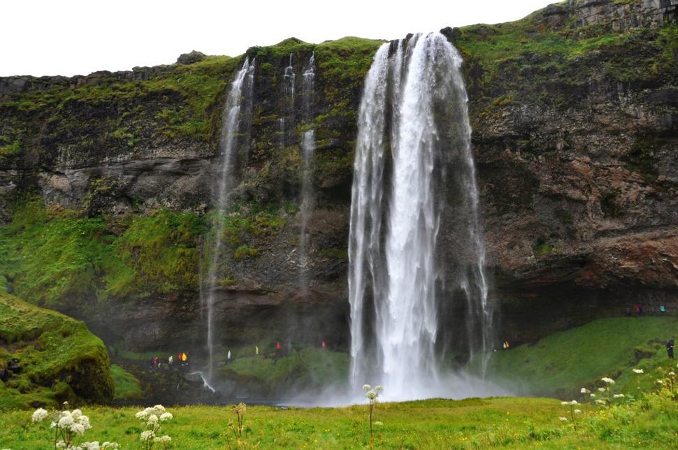 Vodopád Seljalandsfoss