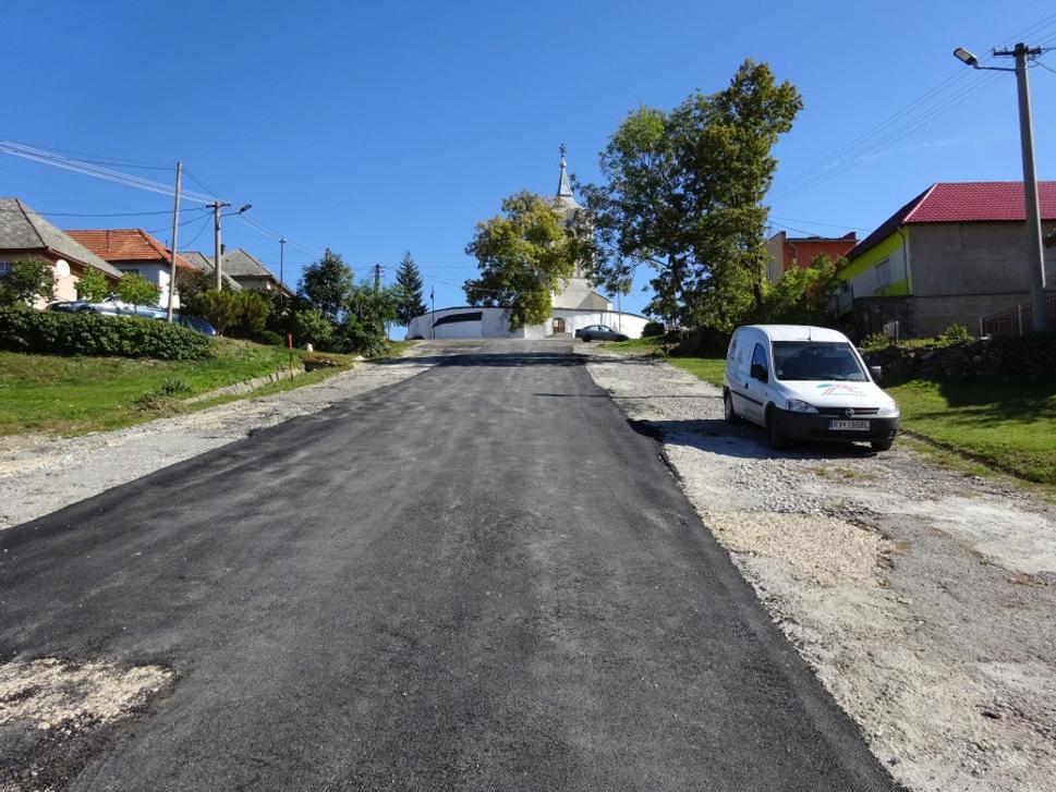 Silica, zákerné stúpanie ku kostolu