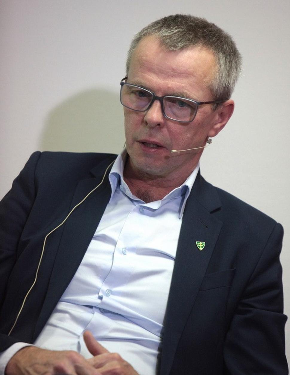 Primátor Peter Fiabane na verejnej diskusii v OZ Proti korupcii o návrhu dohody