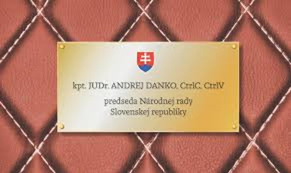 Andrej Danko opísal prácu, za ktorú dostal titul JUDr.