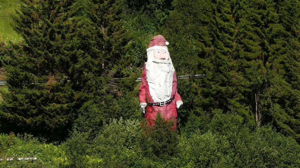 Prišiel sa s nami rozlúčiť aj Santa Claus. A vraj neexistuje - a dokonca v lete!