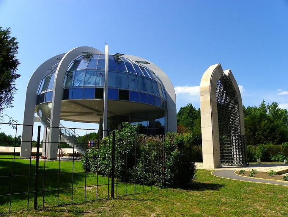 Na juhu Maďarska na mieste bitky pri Moháči, tej tragickej bitky výsledky ktorej otriasli nielen Uhorskom ale celou Európou, stojí dnes pamätník a múzeum.