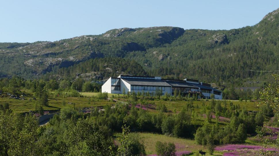 Budova múzea zozadu