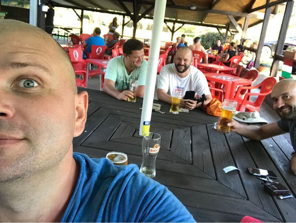 Vo Vadvíz kempe sme si dali pivo, pozreli sme si finále Ligy majstrov a bolo fajn.