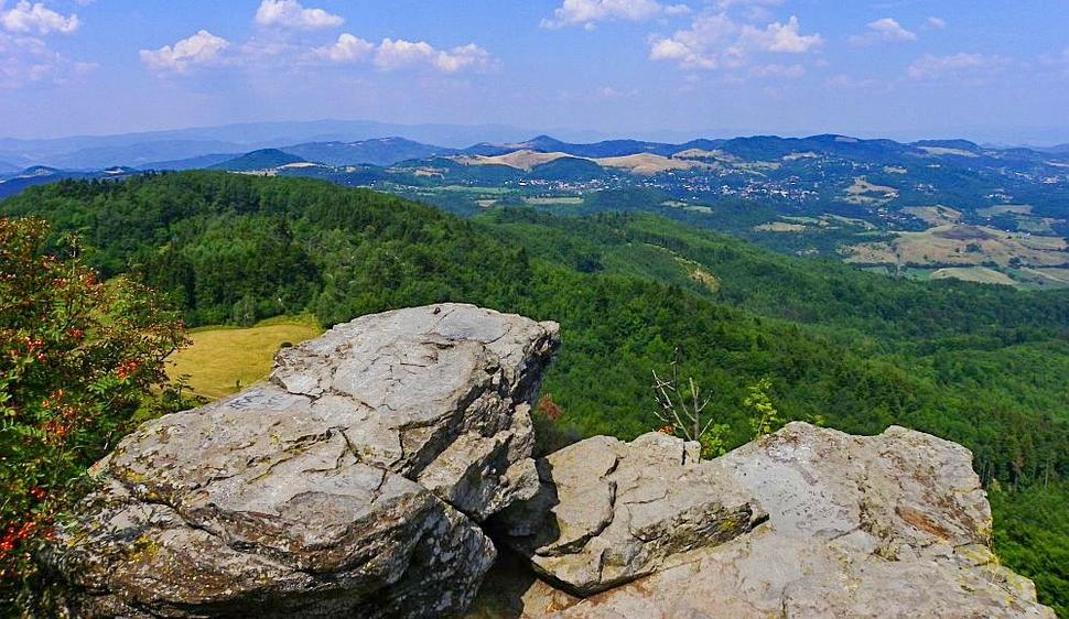 Tanád a Paradajs nad Štiavnickými Baňami zo Sitna.