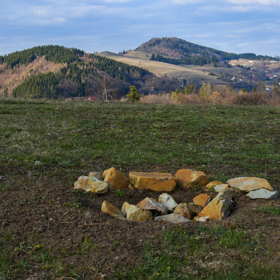 Tanád od Pecín.