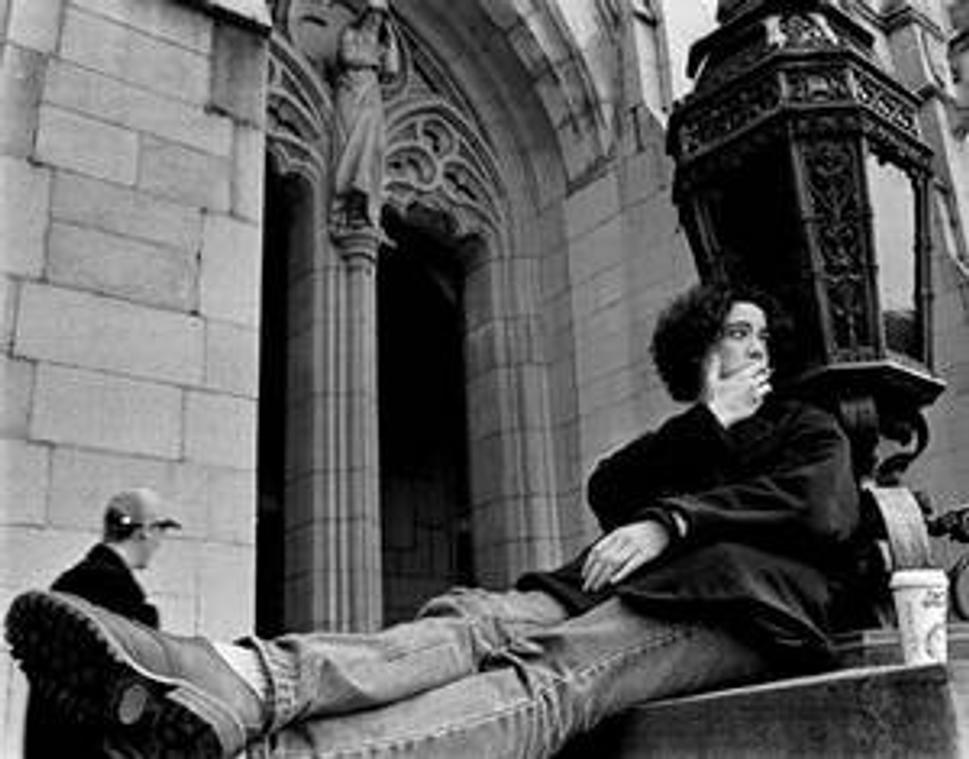 http://archives.thedaily.washington.edu/1995/120695/smoke