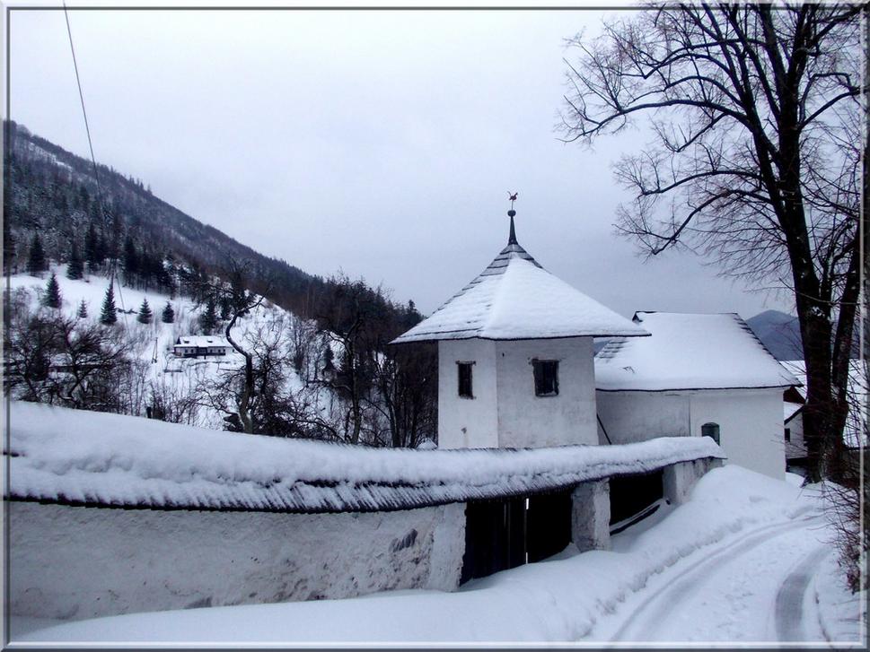 Špania Dolina - cesta k cintorínu