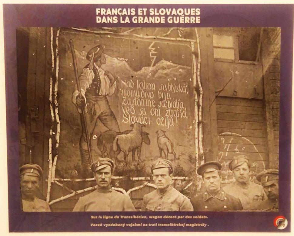 Na výstave vo Francúzskom inštitúte v Bratislave r. 2018 sa na fotografii československých legionárov objavila ďalšia verzia piesne: "zastaňme sa"