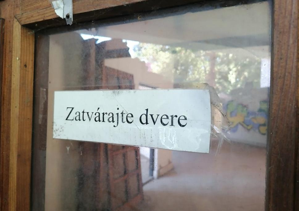 tento nápis nikto nerešpektuje