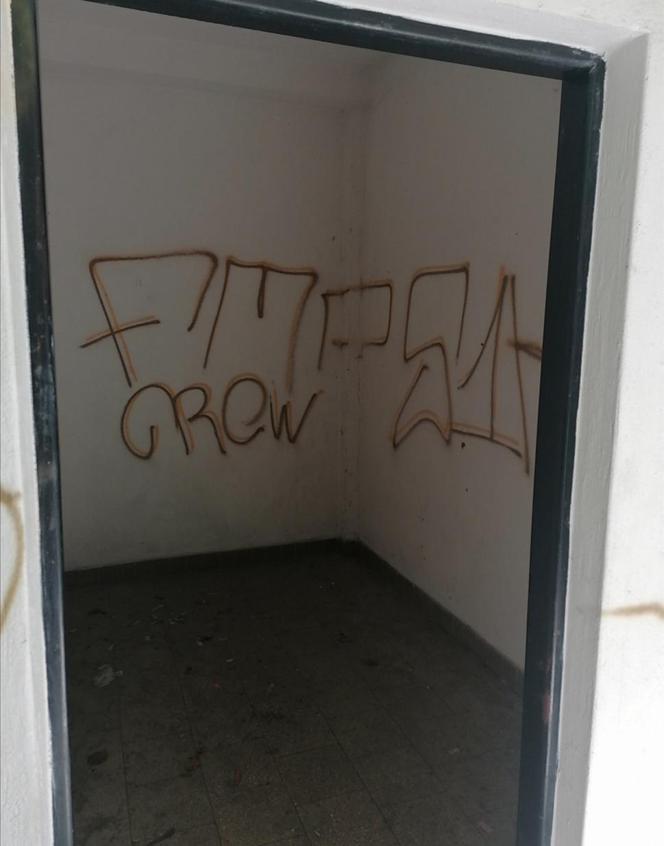 táto izba je bez okna...