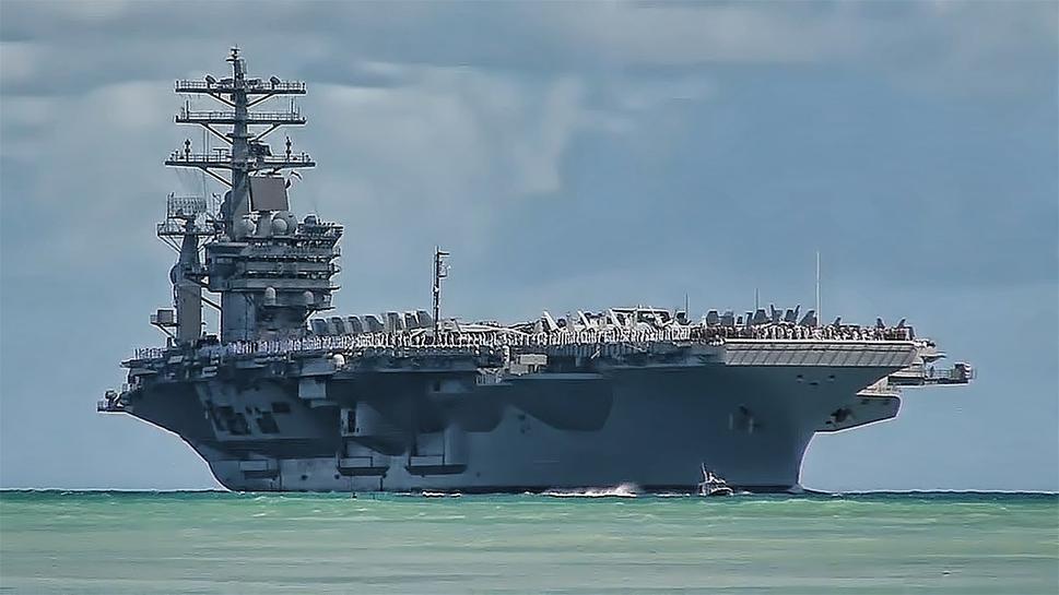 Loď USS Nimitz, na ktorej slúžil aj sériový vrah Erik John Armstrong