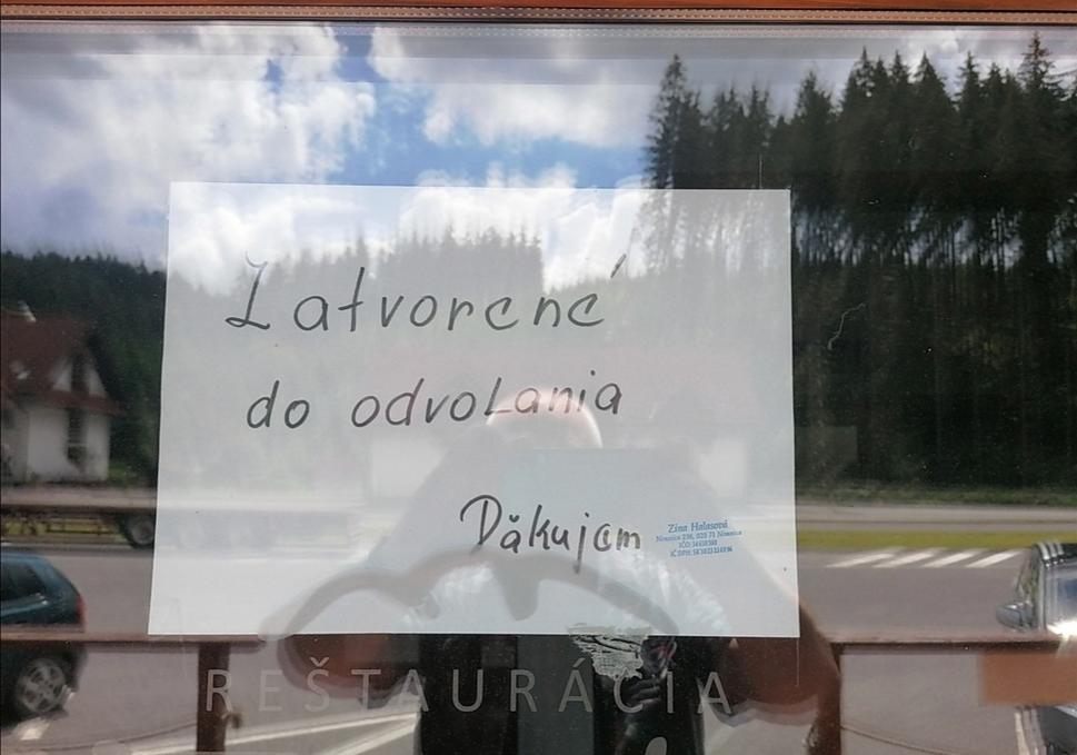 ... a pesimistický.