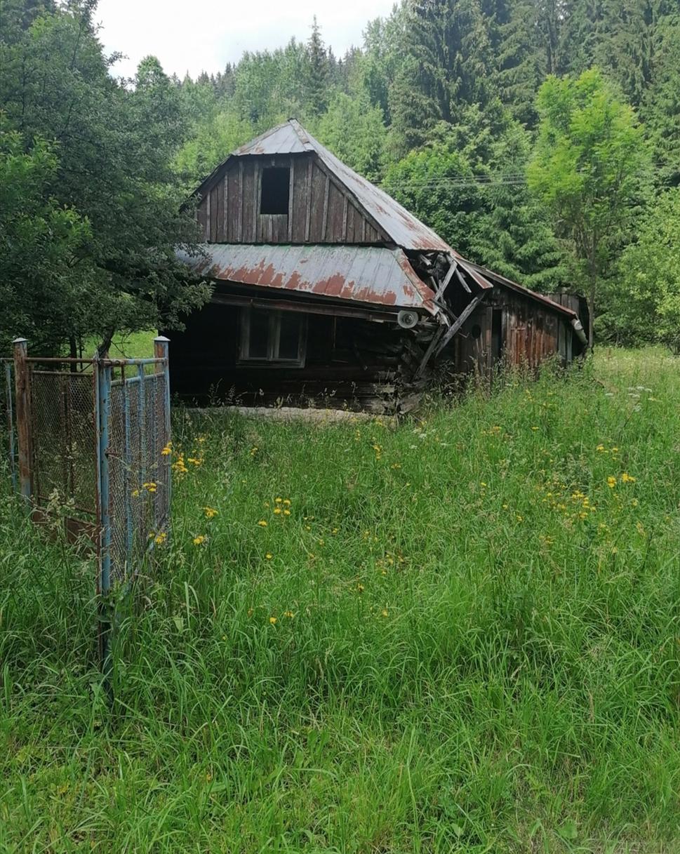 Obhliadka "chalúpky" začína