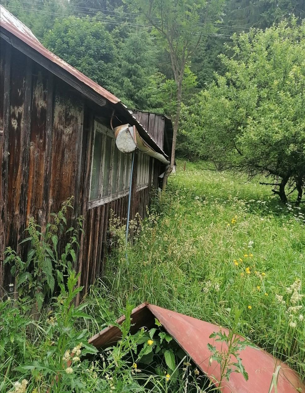 "chalúpka" sa nezdá, ale je celkom dlhá