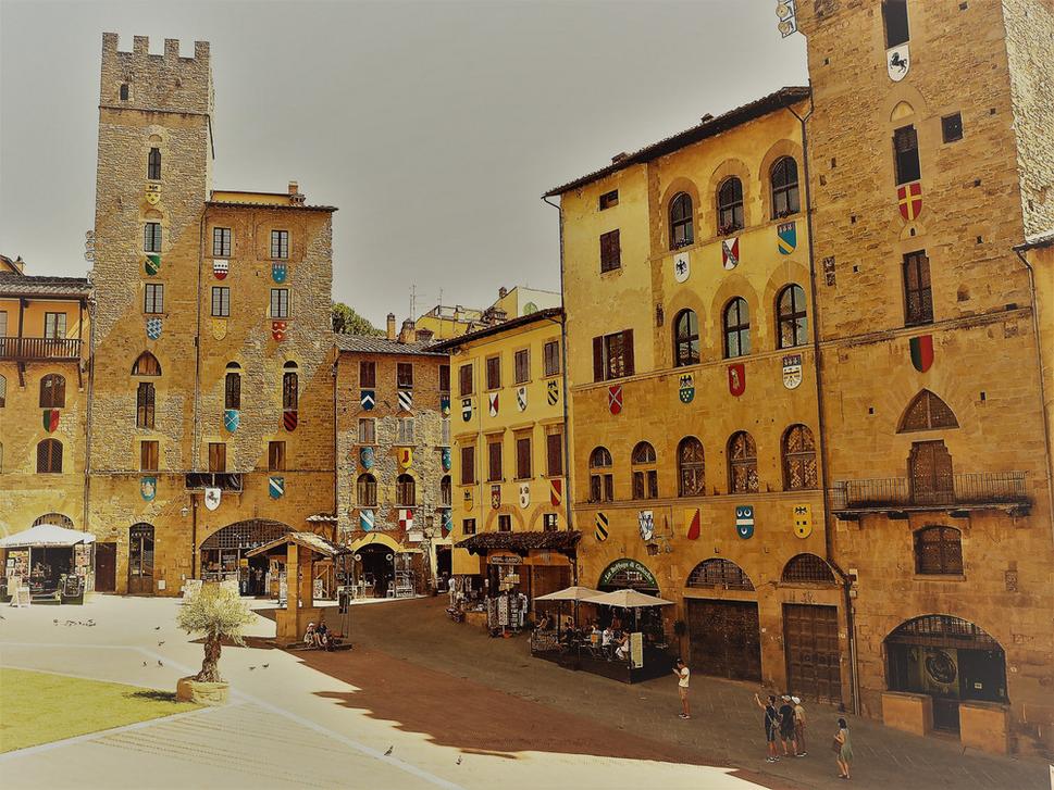 Arezzo. Hlavné námestie