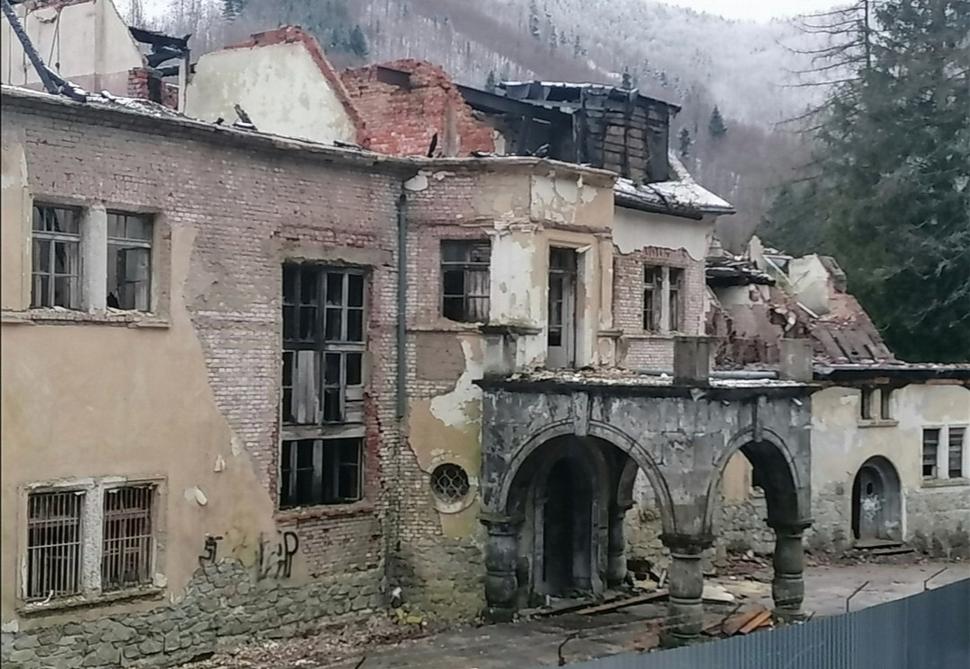 kaštieľ v Kunerade, ešte tichý a opustený (december 2019)