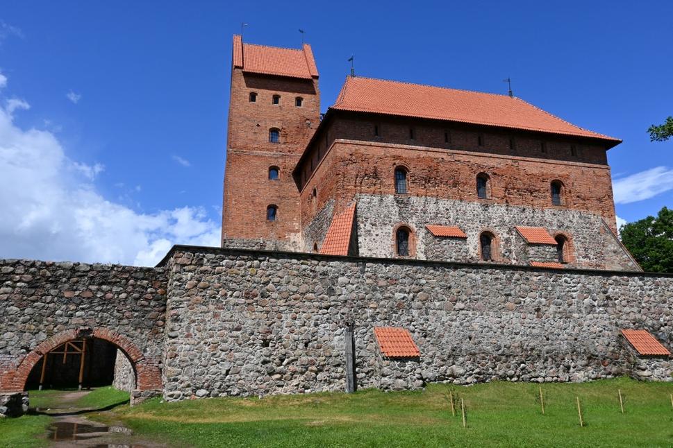 Trakai je impozantnou stavbou