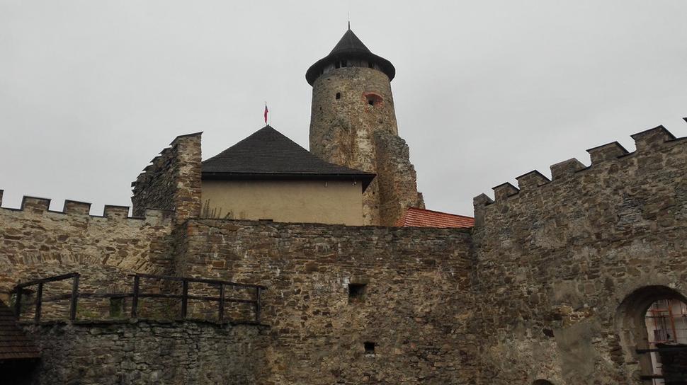 Majestátny Ľubovniansky hrad.