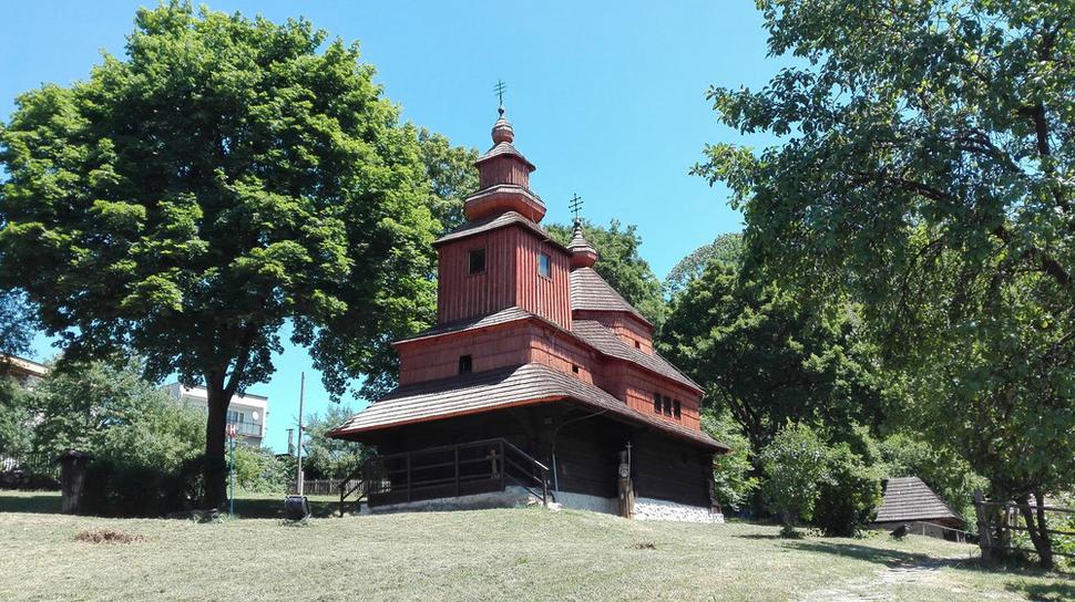 Drevený kostol z Novej Sedlice v skanzene.