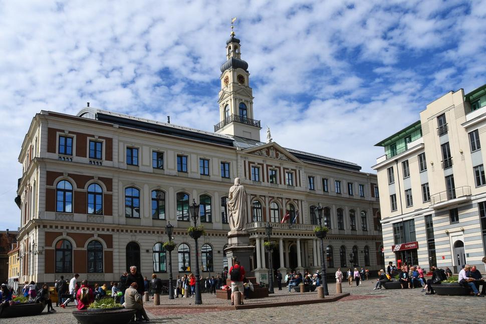 Radnica na Radničnom námestí. Presne takto impozantne vyzerala už v 14. storočí.