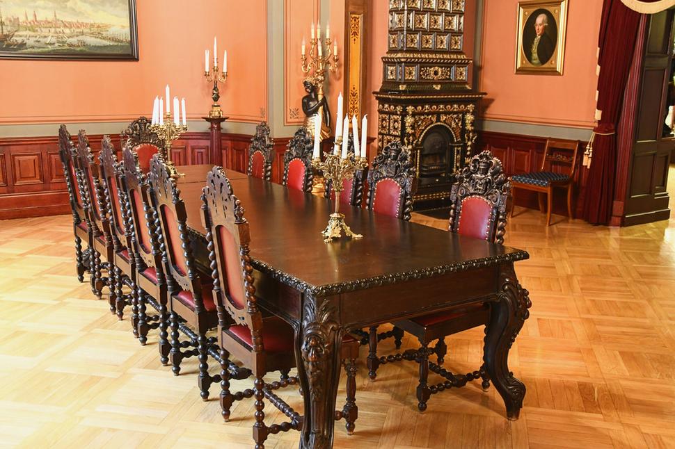 Historické kabinety sa pri výstavbe repliky domu uviedli do stavu, v akom boli v 19. storočí. Tu sa uskutočňovali zasadania vedenia Bratstva a prijímali dôležité rozhodnutia.