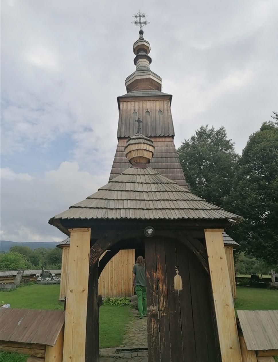 drevená brána