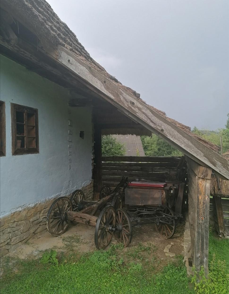 skrytý pred vrtochmi počasia