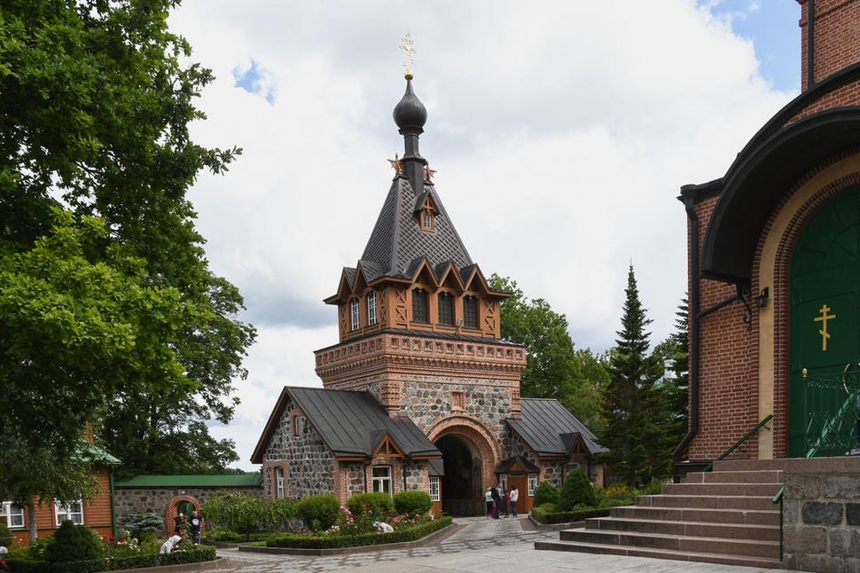 Pühtitsa Convent v Kuremäe.