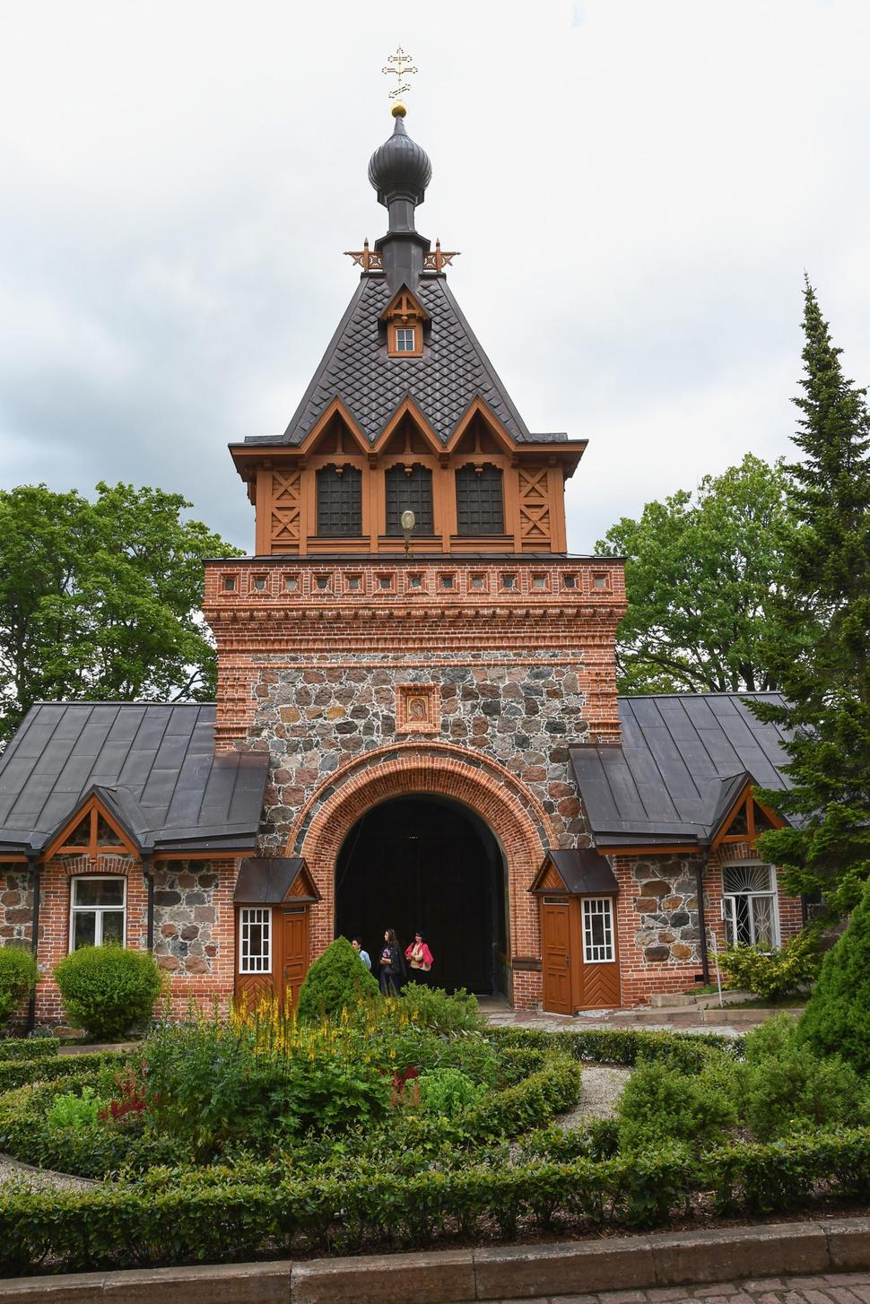 Pühtitsa Convent v Kuremäe.