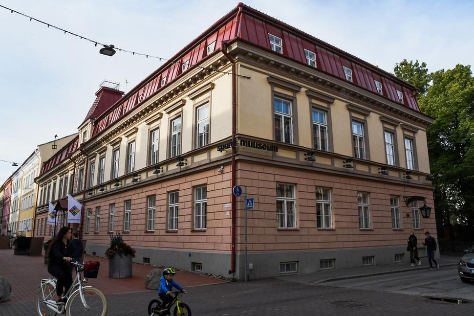 Estónske múzeum športu a Olympiád (Rüütli 15) je najväčším športovým múzeom na Pobaltí. Sú v ňom uložené exponáty spojené so športom a fyzickou kultúrou celého Estónska.