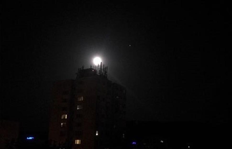 vzlietol zo strechy a nabral svoje typické kontúry