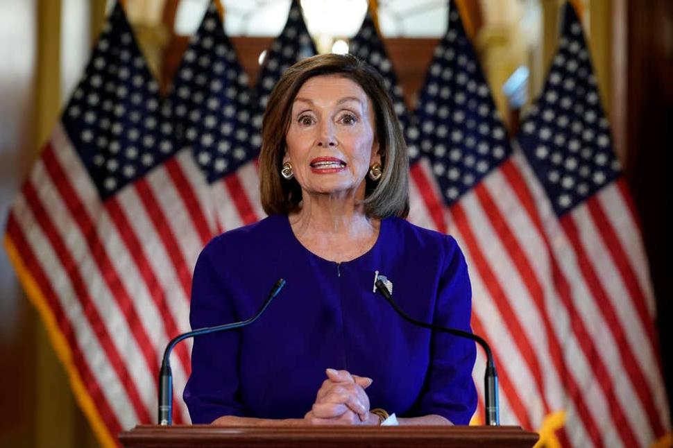Predsedníčka snemovne reprezentantov Nancy Pelosi ohlasuje podanie impeachmentu na Donalda Trumpa
