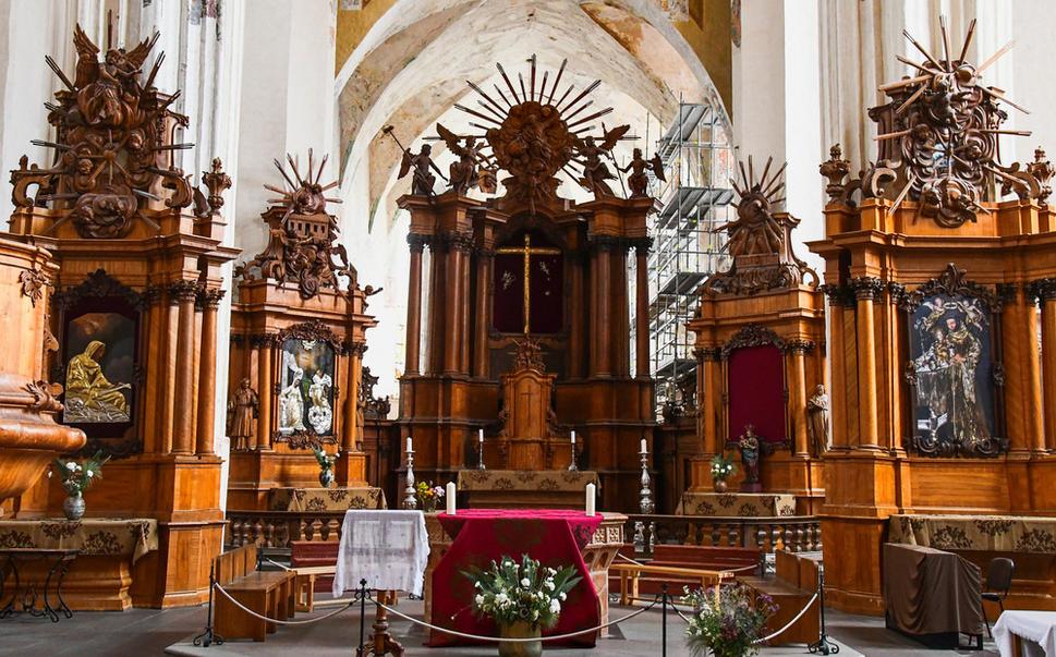 Oltár Kostola sv. Františka z Assisi.