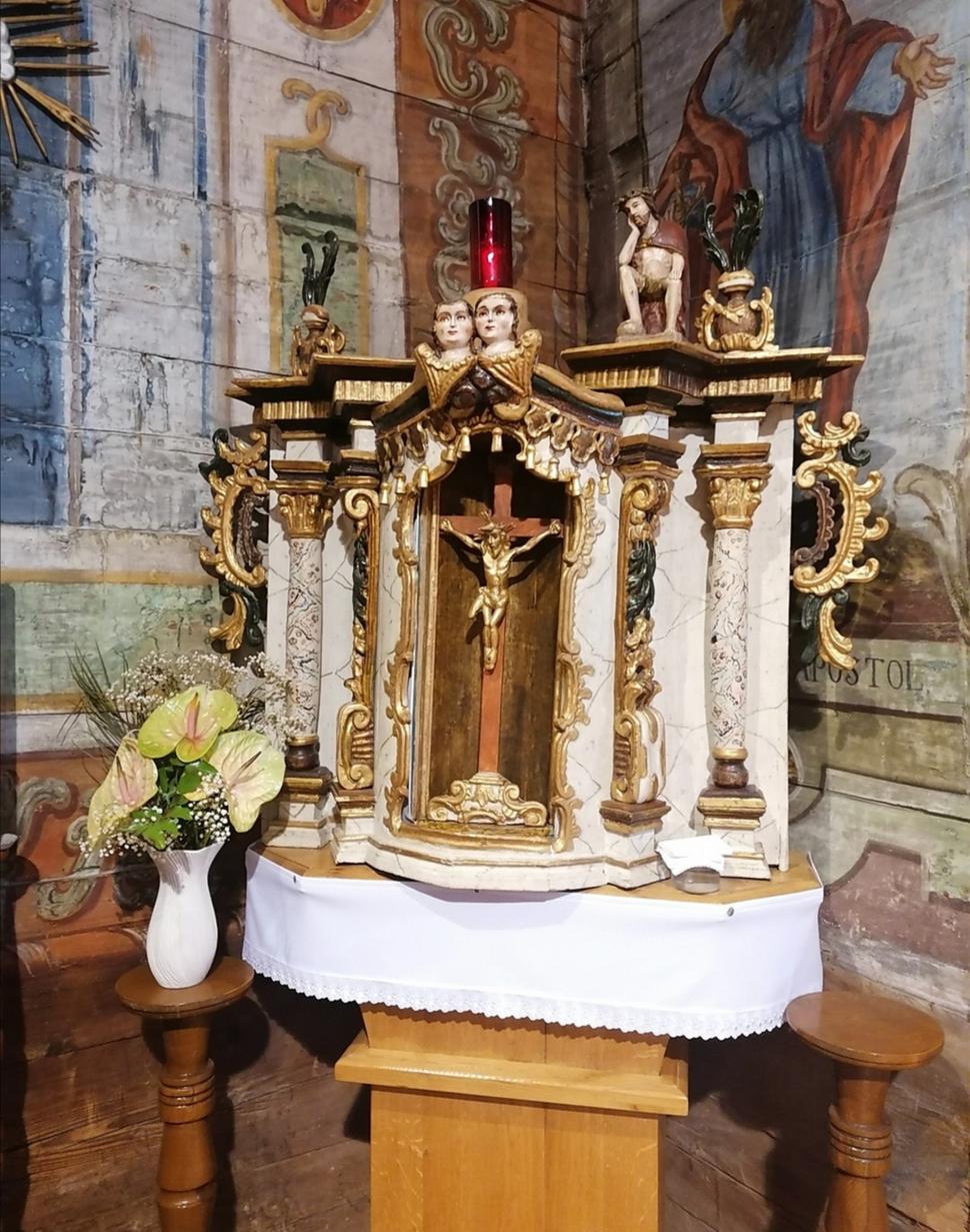 oltáre, sochy a sošky