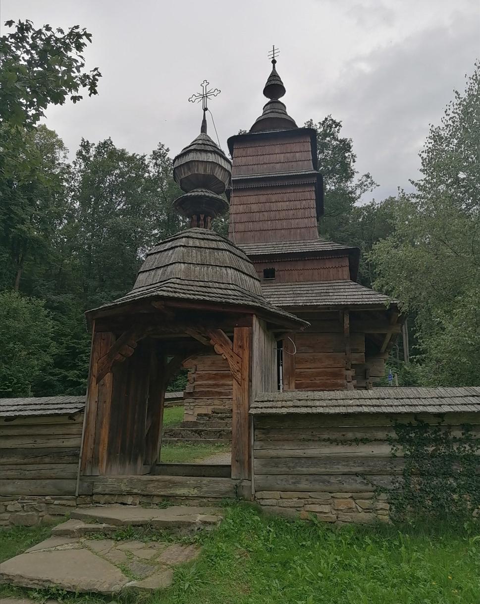 vchod do kostola
