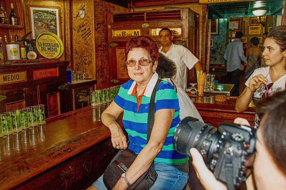 Dnes sa tu tlačia turisti, nadšene cvakajúci fotoaparátmi. Kto nebol v Bodequite, akoby v Havane nikdy nebol. Odporúčanie Hemingwaya sme si vzali k srdcu a mojito sme si v Bodequite dali.