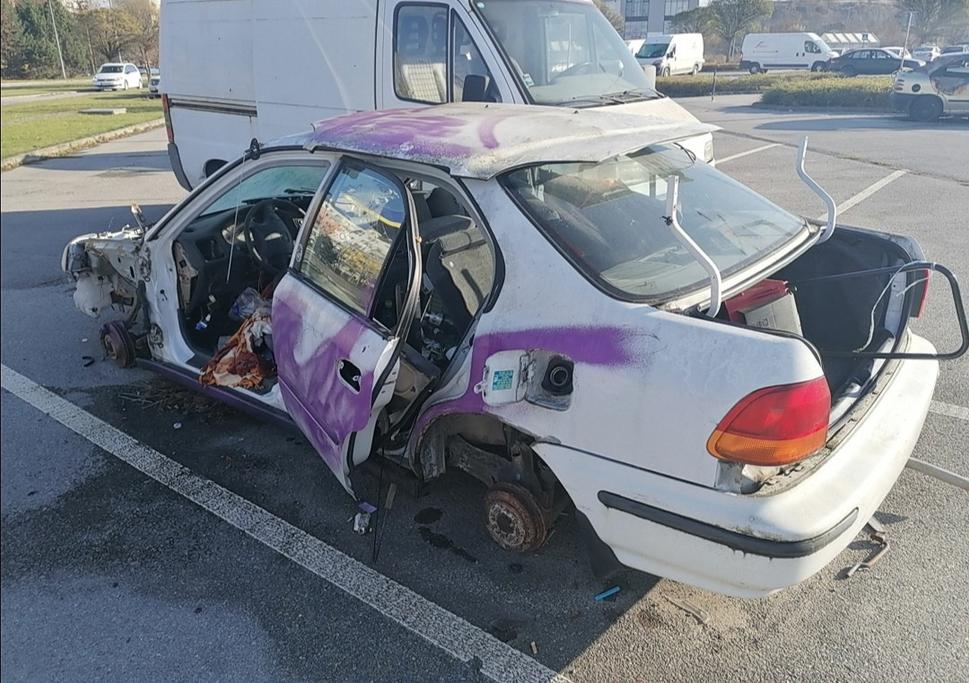 november - na "ľavoboku" už neodolali ani zadné dvere