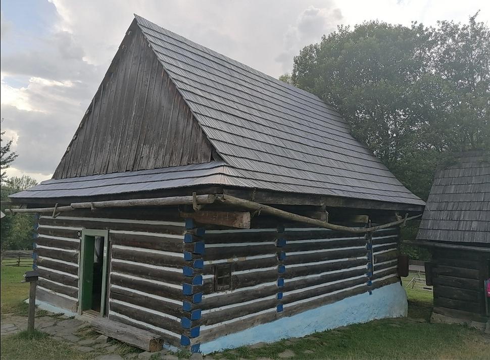 dom obecného richtára z Veľkej Lesnej