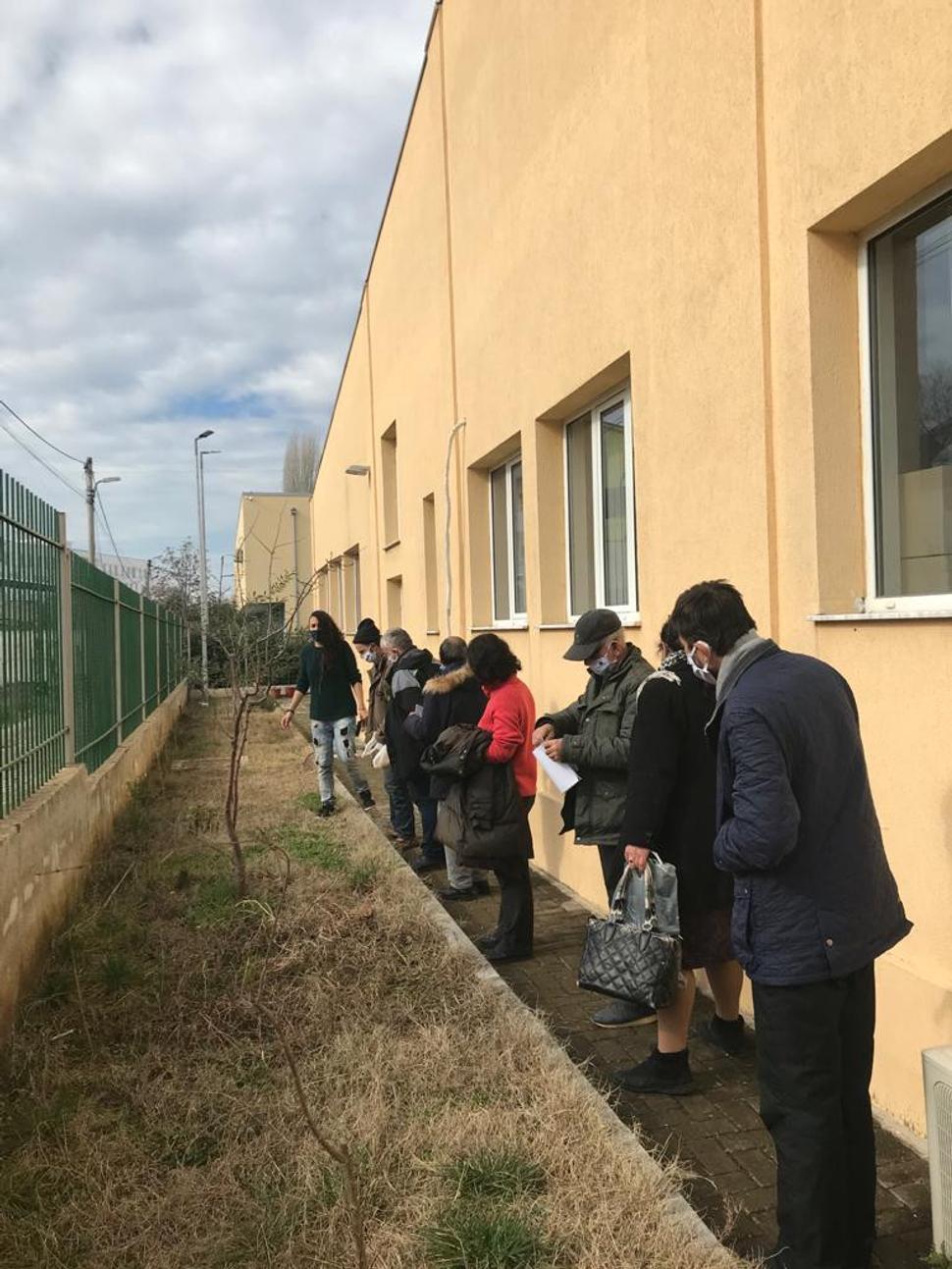 First workshop of Arancha’s micro-project ‘Collective gardens at the Gonxhe Bojaxhi center” 
