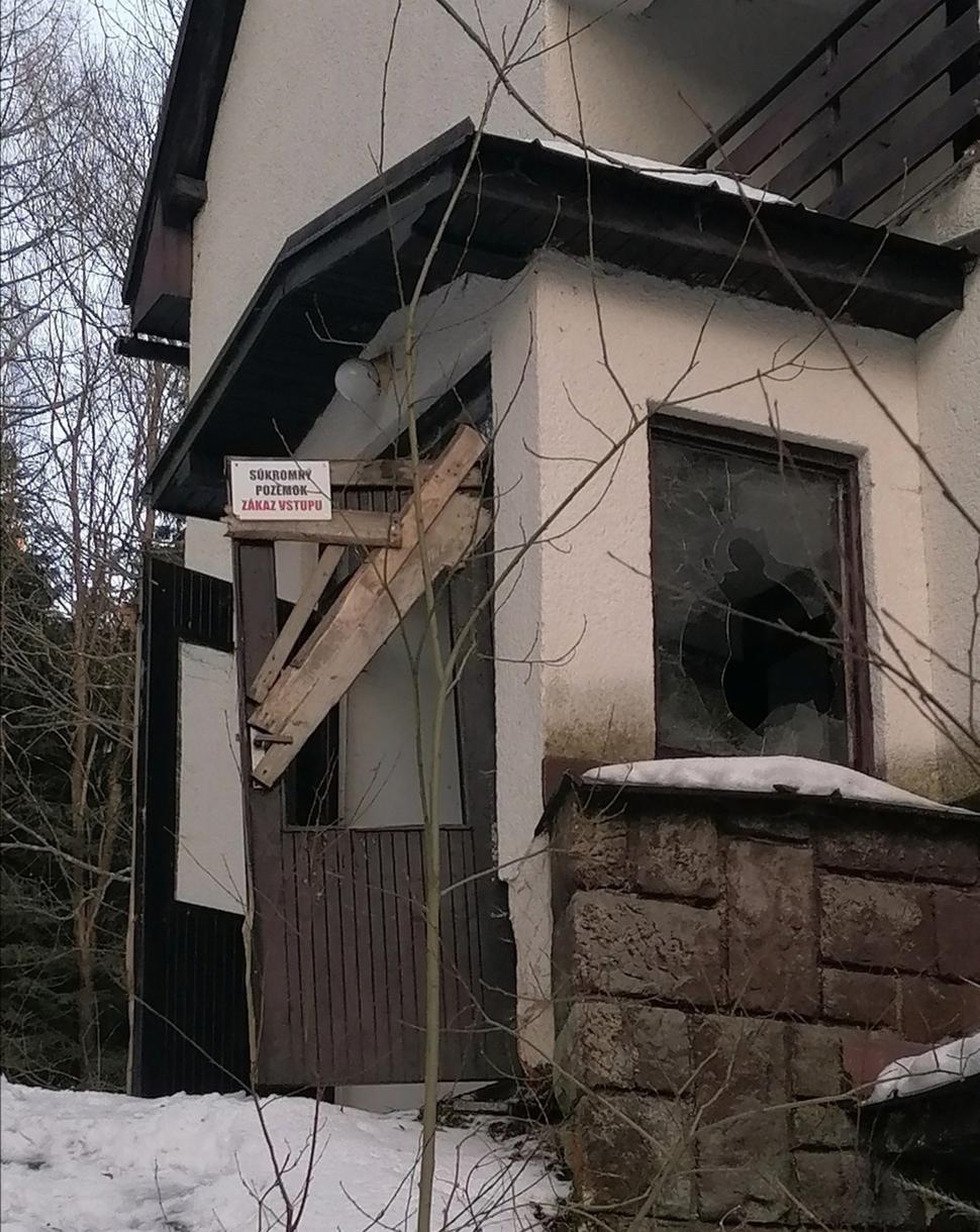 ani tu nepochodíme