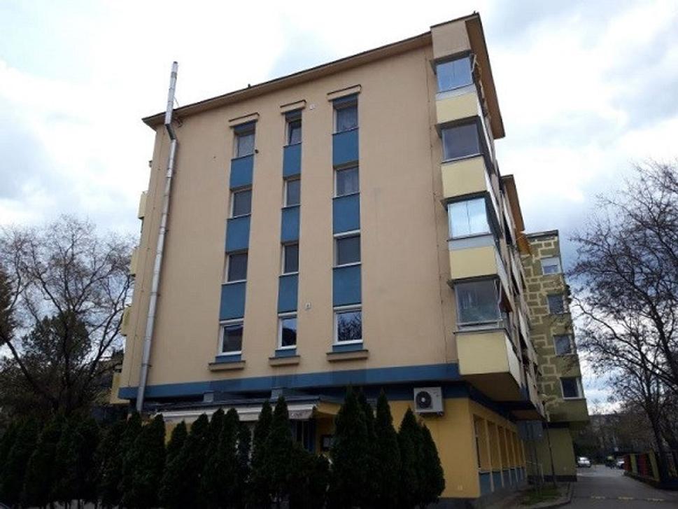 Košč má byt v tomto dome v Ružinove. Záložné právo pred mesiacom získala firma spojená so sýkorovcom.