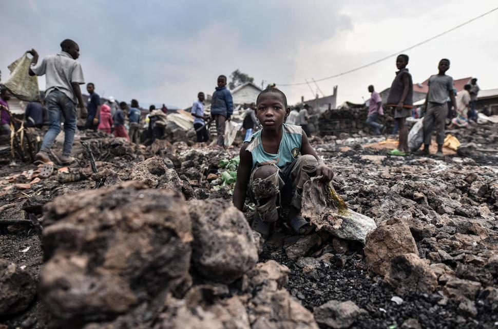 Po výbuchu sopky Nyiragongo na hraniciach medzi Rwandou a DRC Kongo.