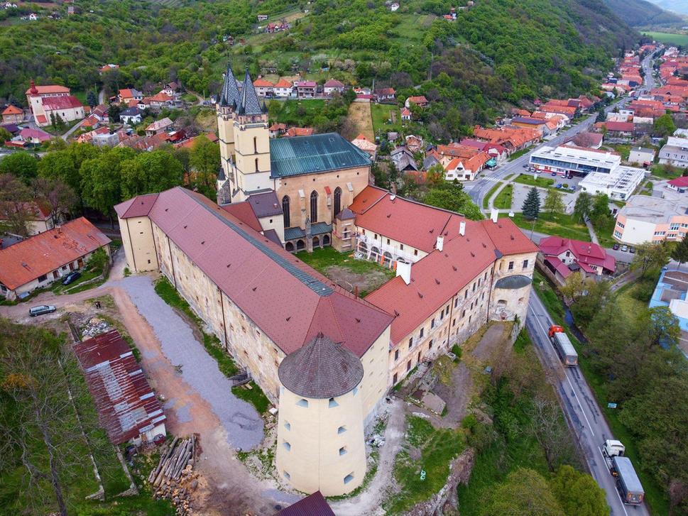 Kláštor v Hronskom Beňadiku.