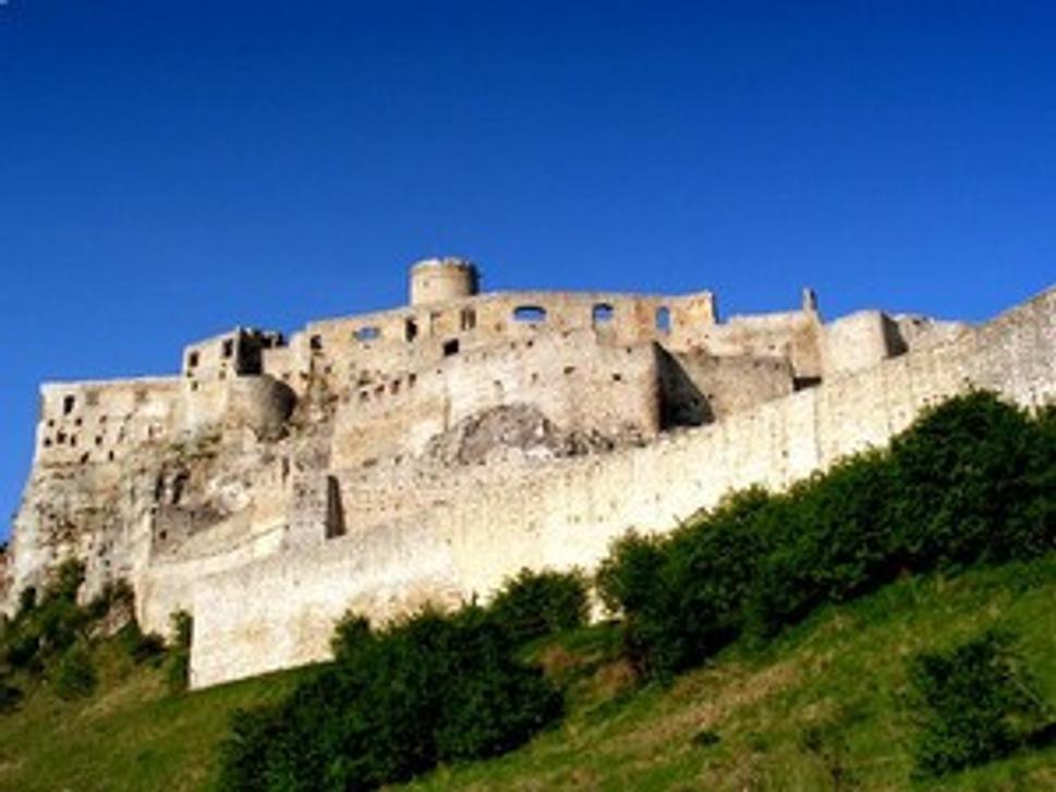 Jeden z najväčších stredovekých hradov Európy - Spišský hrad