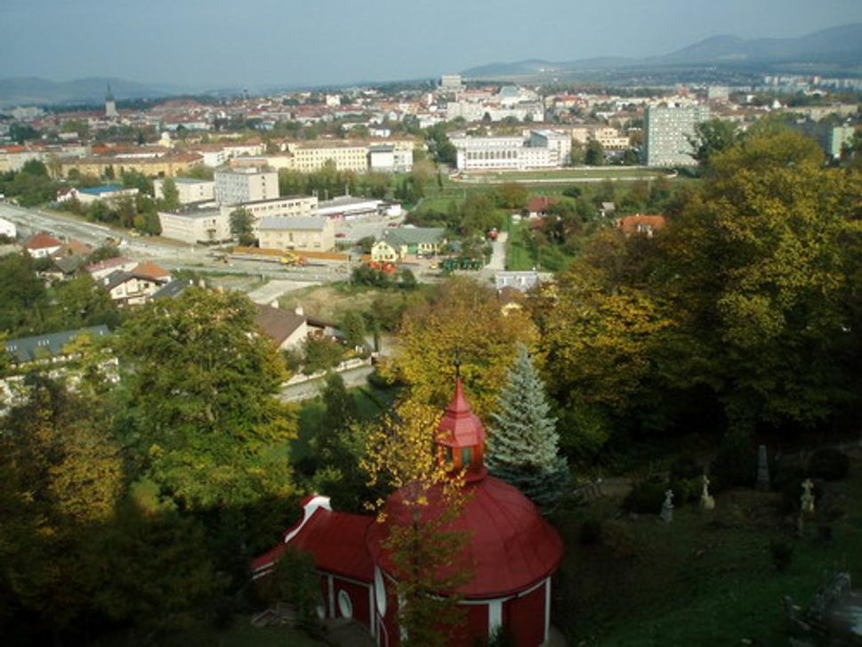 Pohľad dole na Kaplnku Božích schodov...
