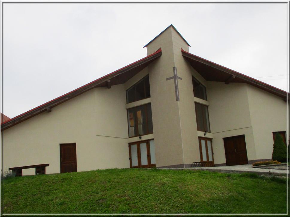 Nový kostol hneď vedľa
