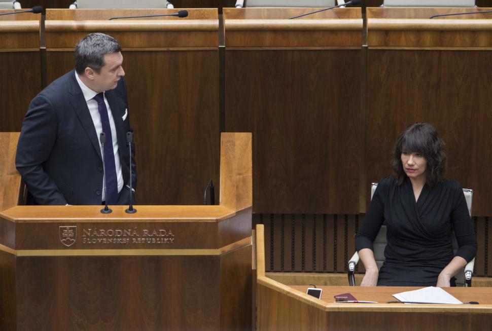 Vtedajší predseda NR SR si môj verejný lynč užíval.