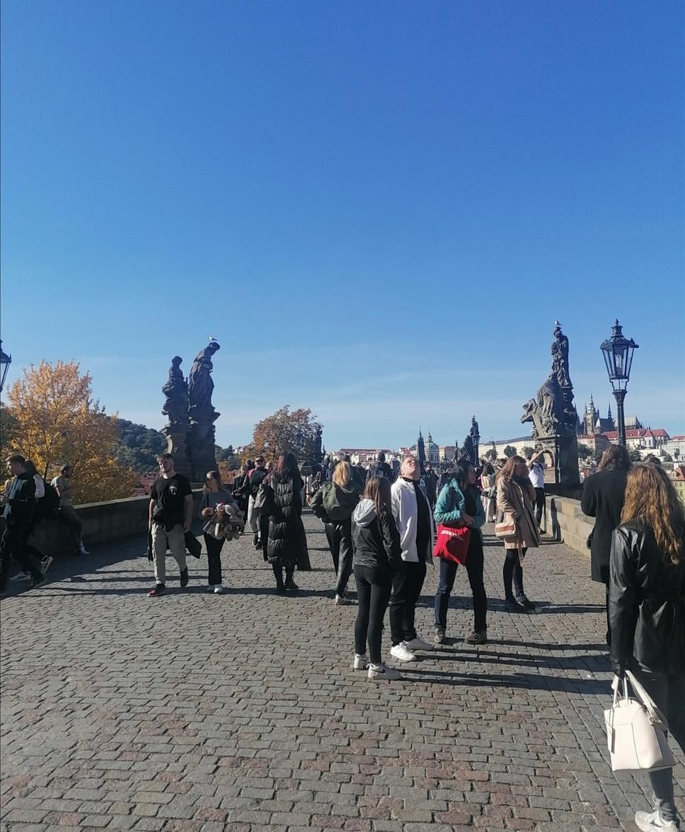 Vstup na Karlův most (od Staromáku)